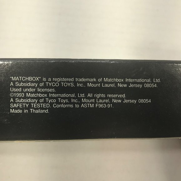 Matchbox 1993 Davey Allison #28 Havoline Tractor Trailer With Two Race Cars - Picture 8 of 11